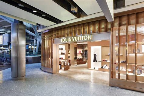 louis vuitton heathrow terminal 3 reviews